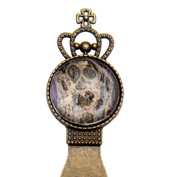 🌿📚 Unique Brass Crown Bookmark ✨ | Bookworm Must-Have - Picture 1 of 2
